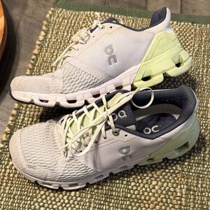 On Running Cloud Women's White Gray Sneakers with Pale green Accent size 9